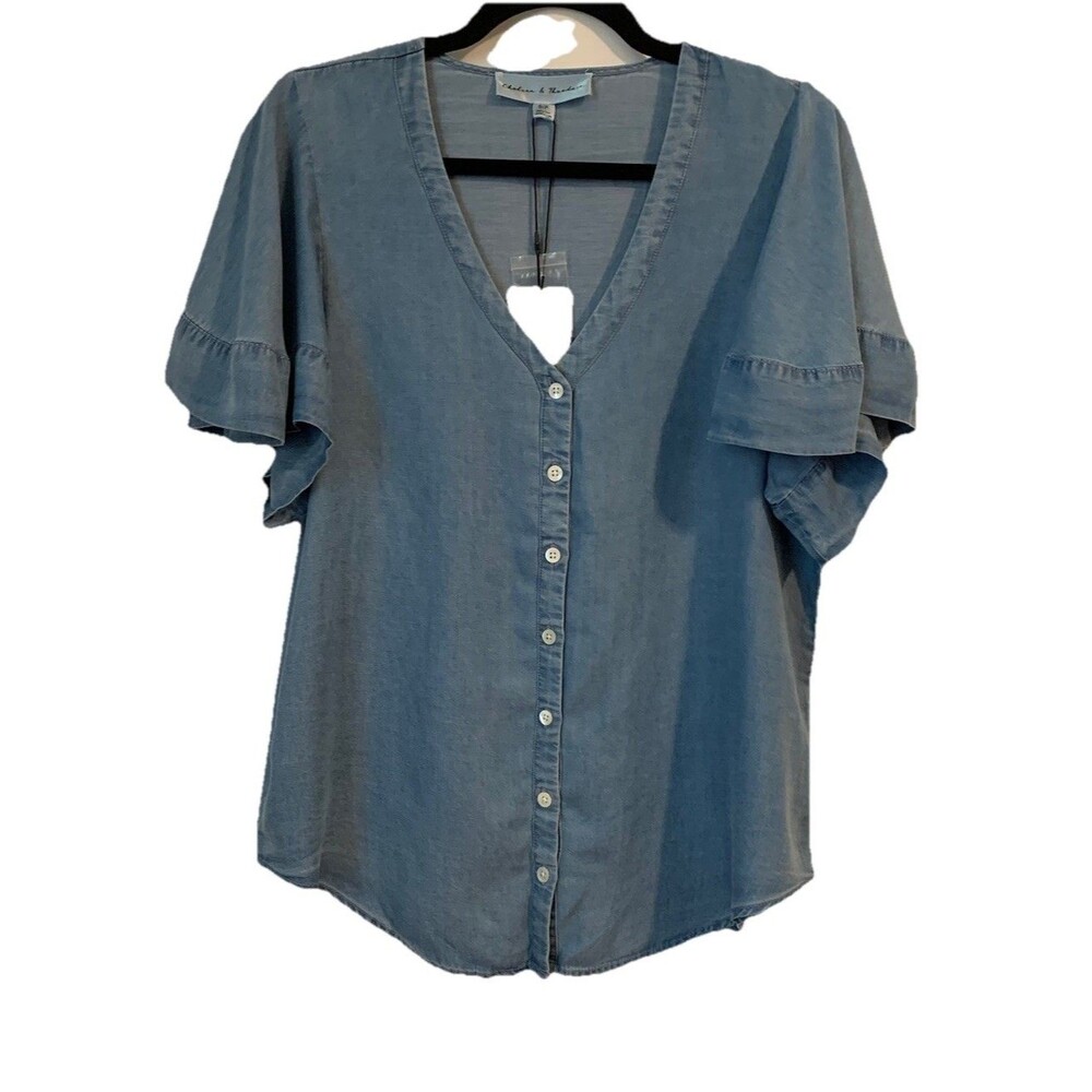 Chelsea & Theodore Womens Size Small Top Chambray Shirt Denim Soft 100% Tencel